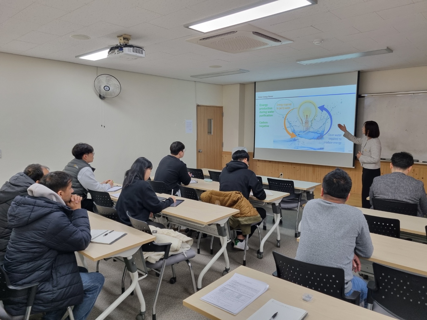 The February's speaker, Prof. Joo-Youn NAM (Department of Civil and Environmental Engineering, Hankyong National University), gave an invited talk entitled ''Water-energy nexus technology for green energy production: Development of high-efficient reverse electrodialysis stacks" to the ASEM members on the Jeonju campus. 대표이미지